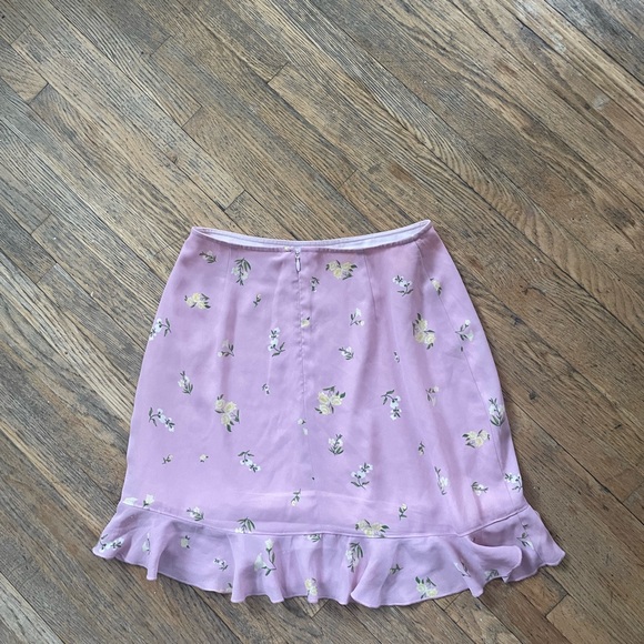 Sunday Best Aritzia Floral Pink skirts - Picture 5 of 5